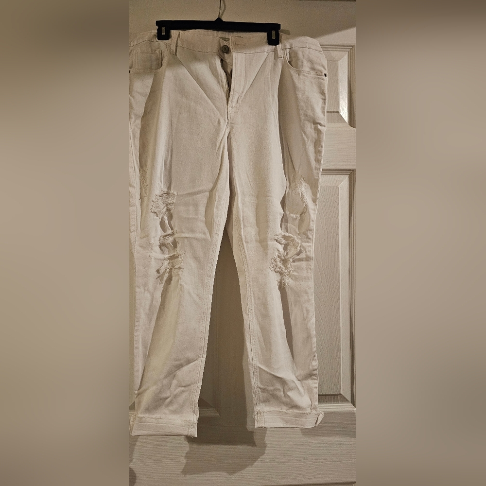 Old Navy size 16 white Rockstar super skinny jeans